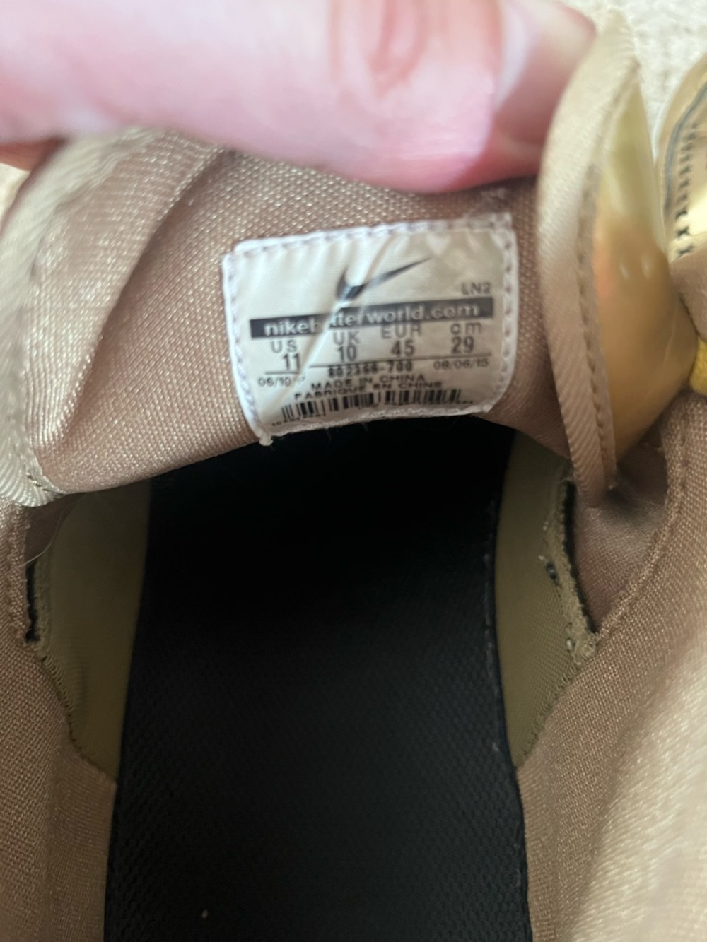 Men’s Kobe Shoes - Picture 5 of 5